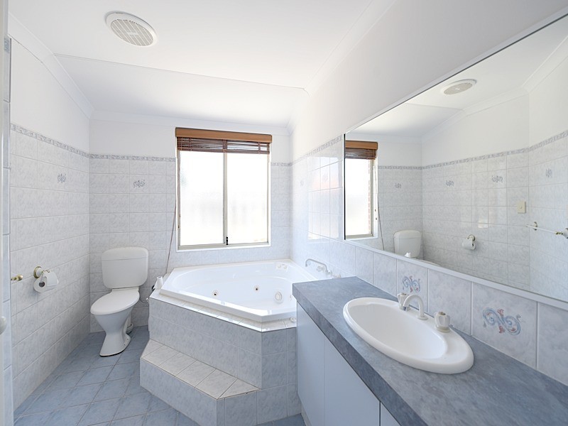 1 Karalla Elbow, Quinns Rocks WA 6030