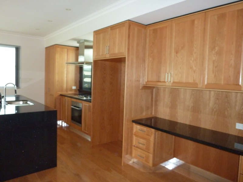 2 / 115 – 117 South Terrace, Fremantle WA 6160