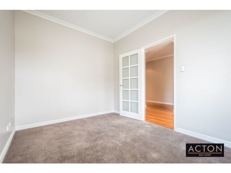 7 Halyard Crescent, Jindalee WA 6036