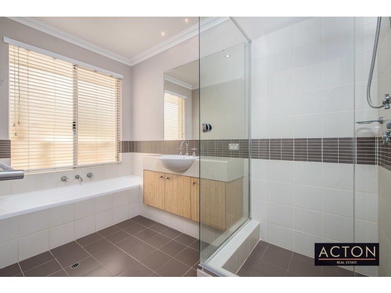 7 Halyard Crescent, Jindalee WA 6036