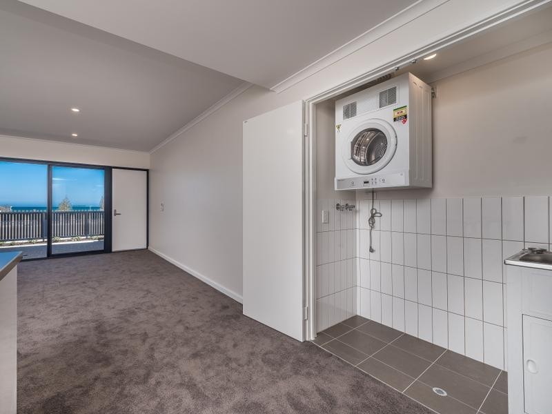 8/2 Commander Drive, Alkimos WA 6038