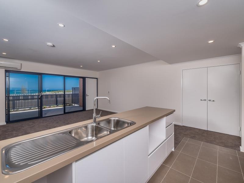 11/2 Commander Drive, Alkimos WA 6038