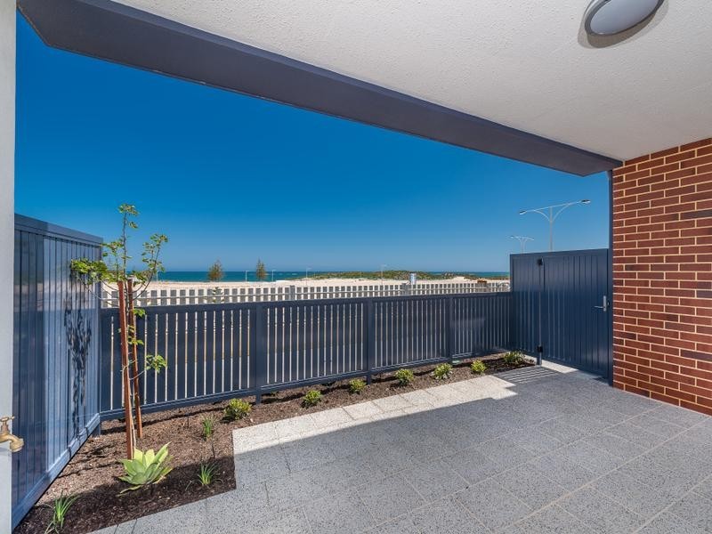 11/2 Commander Drive, Alkimos WA 6038