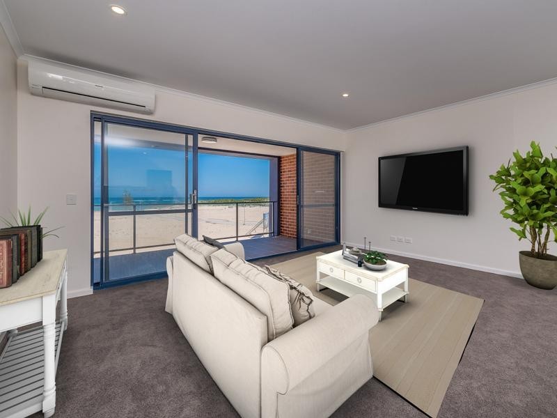 12/2 Commander Drive, Alkimos WA 6038