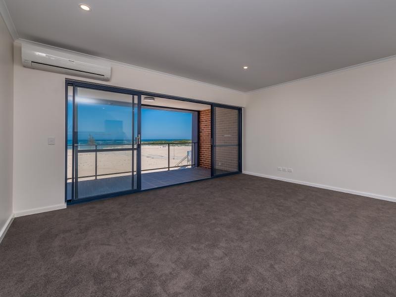 12/2 Commander Drive, Alkimos WA 6038