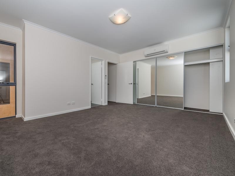 12/2 Commander Drive, Alkimos WA 6038