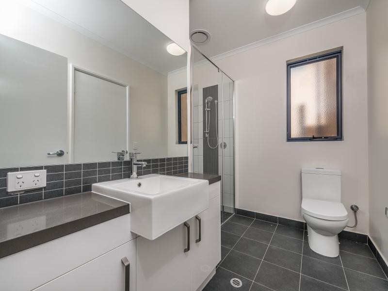 12/2 Commander Drive, Alkimos WA 6038