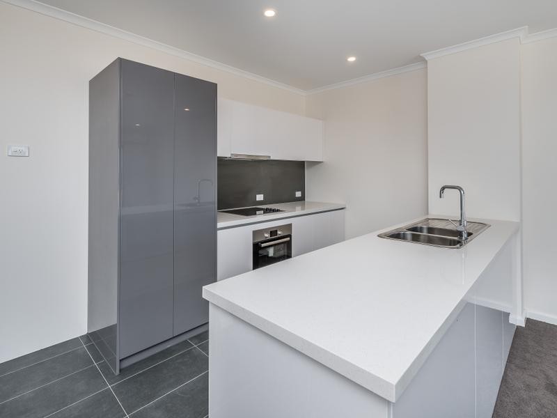 18/2 Commander Drive, Alkimos WA 6038