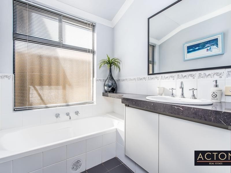 21 Tetbury Road, Butler WA 6036