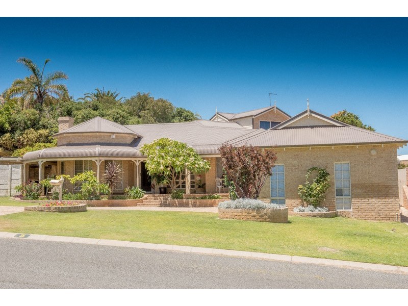 5 CLAREVILLE CRESCENT, Kallaroo WA 6025