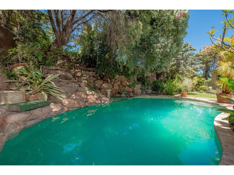 5 CLAREVILLE CRESCENT, Kallaroo WA 6025