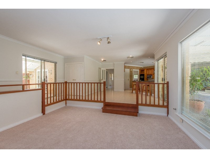 5 CLAREVILLE CRESCENT, Kallaroo WA 6025