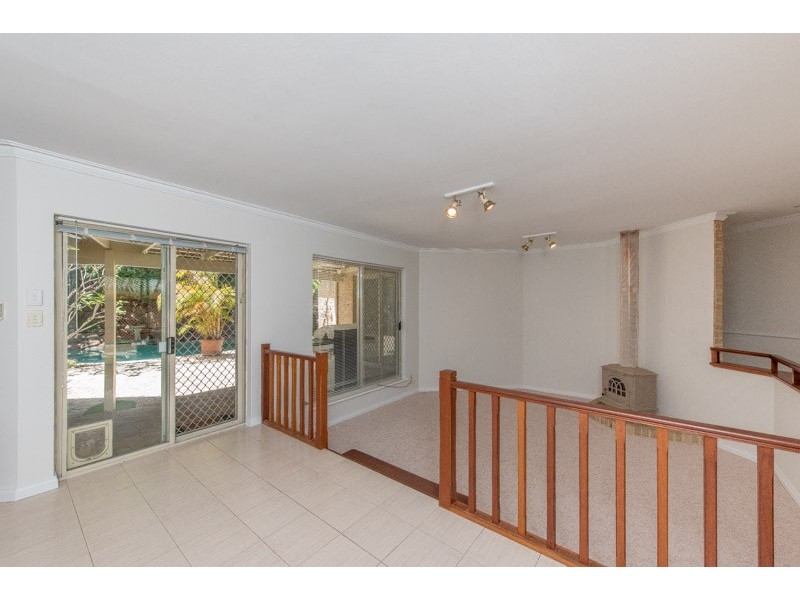 5 CLAREVILLE CRESCENT, Kallaroo WA 6025