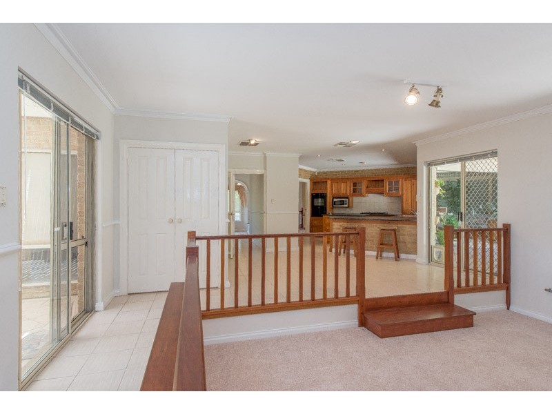 5 CLAREVILLE CRESCENT, Kallaroo WA 6025