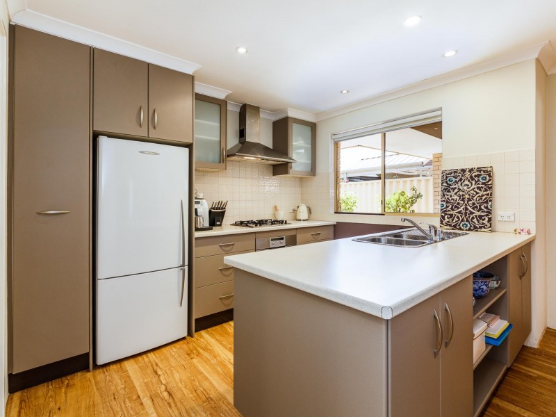 10/2 Talbot Road, Woodlands WA 6018