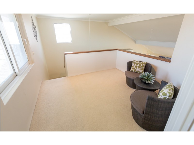 2 CARRON RISE, Hillarys WA 6025