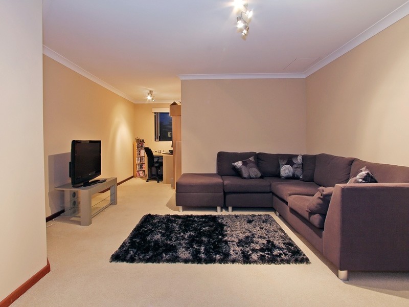 2 CARRON RISE, Hillarys WA 6025