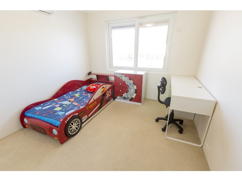 2 CARRON RISE, Hillarys WA 6025