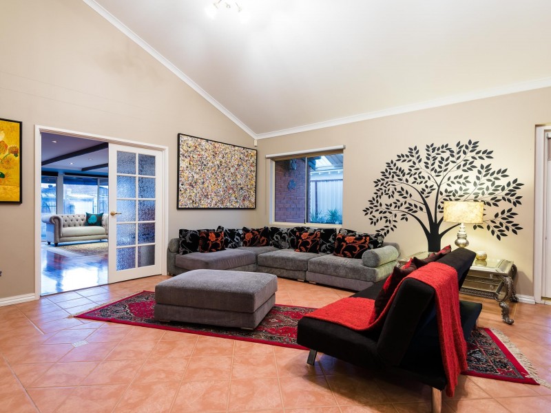 6 DEE WHY GROVE, Kallaroo WA 6025