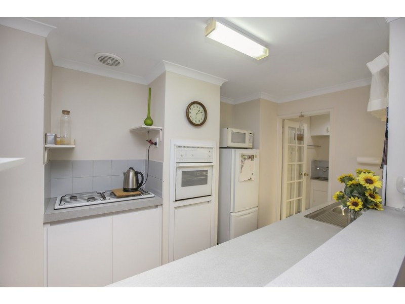 1/12 UNGAROO ROAD, Westminster WA 6061