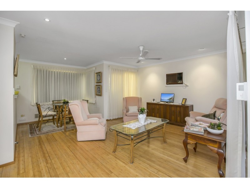 1/12 UNGAROO ROAD, Westminster WA 6061