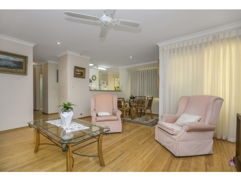 1/12 UNGAROO ROAD, Westminster WA 6061