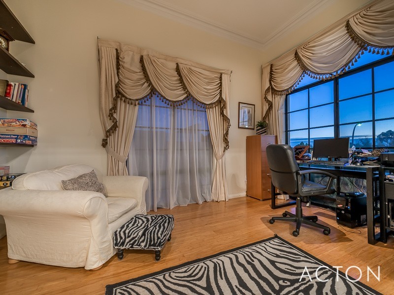 43 LONG BEACH PROMENADE, Mindarie WA 6030