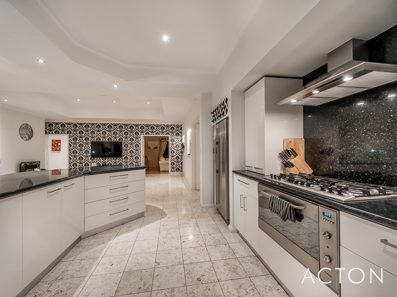 43 LONG BEACH PROMENADE, Mindarie WA 6030