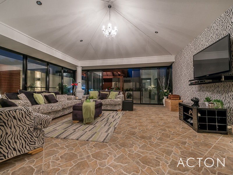 43 LONG BEACH PROMENADE, Mindarie WA 6030