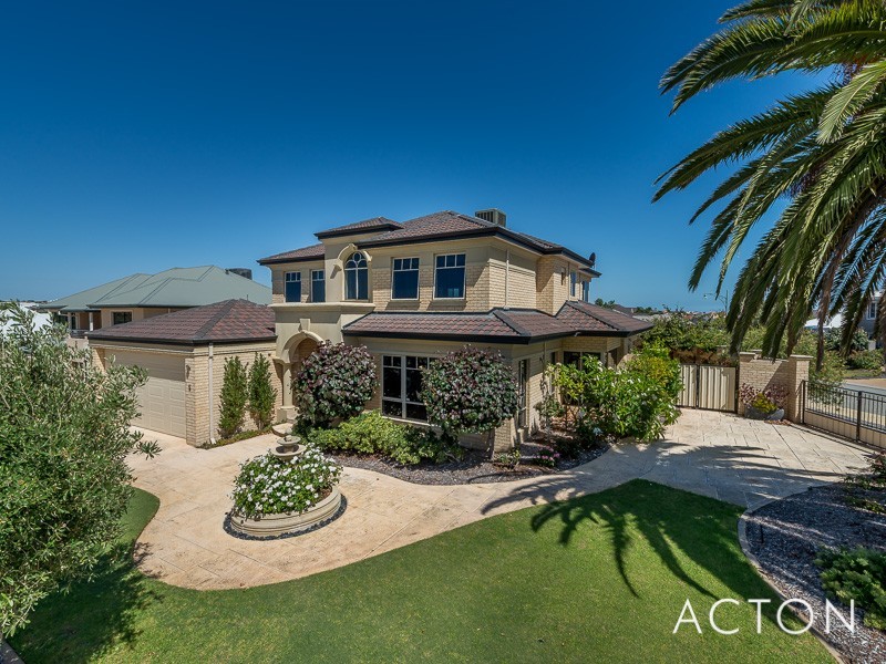 5 KARON ROAD, Iluka WA 6028