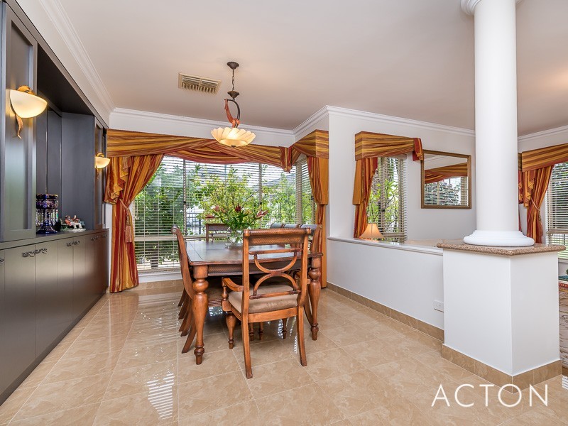 5 KARON ROAD, Iluka WA 6028