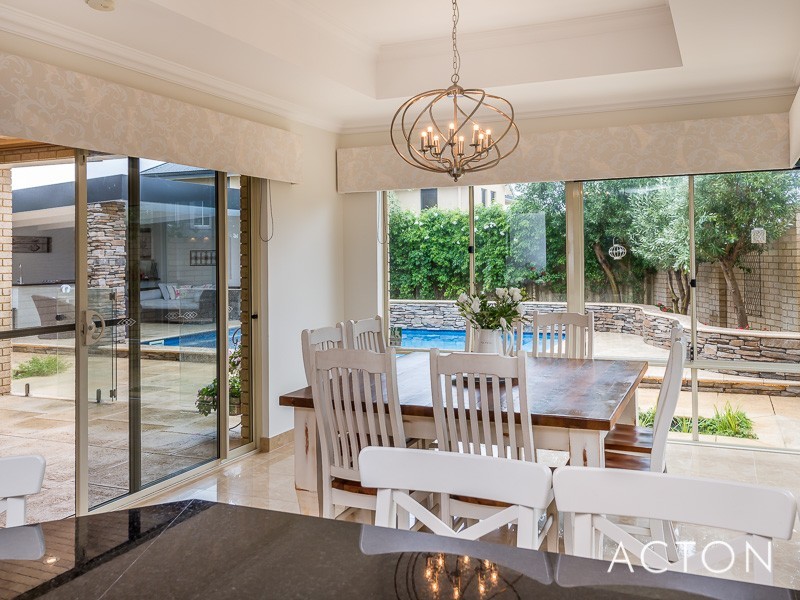 5 KARON ROAD, Iluka WA 6028