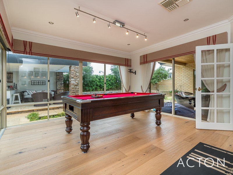 5 KARON ROAD, Iluka WA 6028