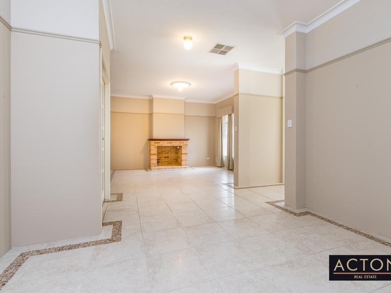 19 DARTMOUTH CIRCLE, Quinns Rocks WA 6030