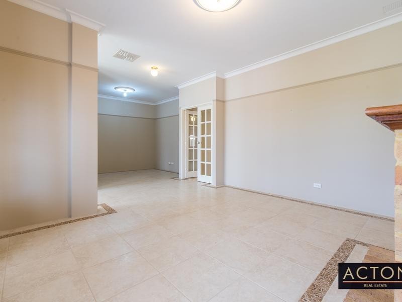 19 DARTMOUTH CIRCLE, Quinns Rocks WA 6030