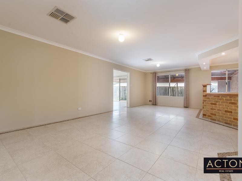 19 DARTMOUTH CIRCLE, Quinns Rocks WA 6030