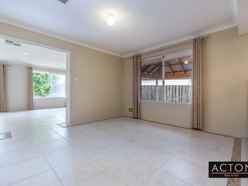 19 DARTMOUTH CIRCLE, Quinns Rocks WA 6030