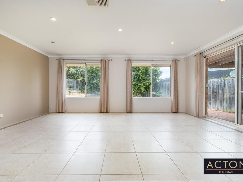 19 DARTMOUTH CIRCLE, Quinns Rocks WA 6030