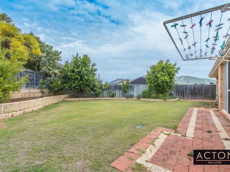 19 DARTMOUTH CIRCLE, Quinns Rocks WA 6030