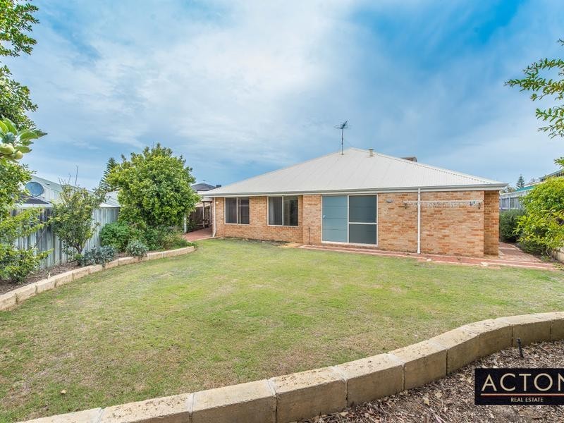 19 DARTMOUTH CIRCLE, Quinns Rocks WA 6030