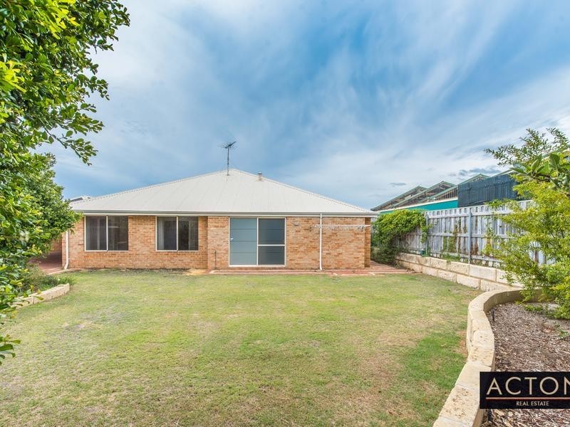 19 DARTMOUTH CIRCLE, Quinns Rocks WA 6030