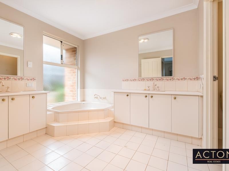 19 DARTMOUTH CIRCLE, Quinns Rocks WA 6030