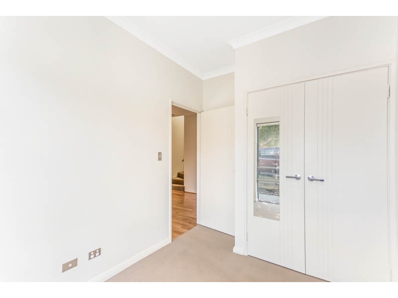 1/16 Wallace Street, Belmont WA 6104