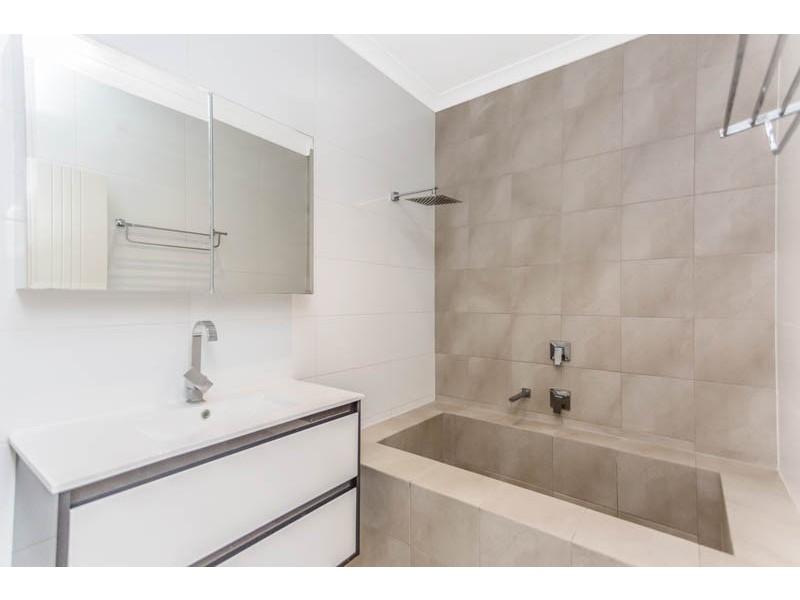 1/16 Wallace Street, Belmont WA 6104