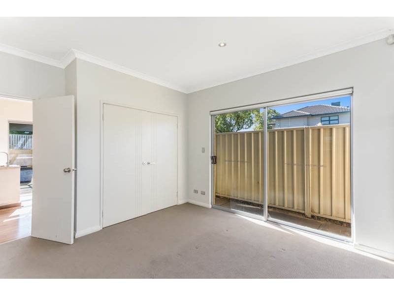 1/16 Wallace Street, Belmont WA 6104