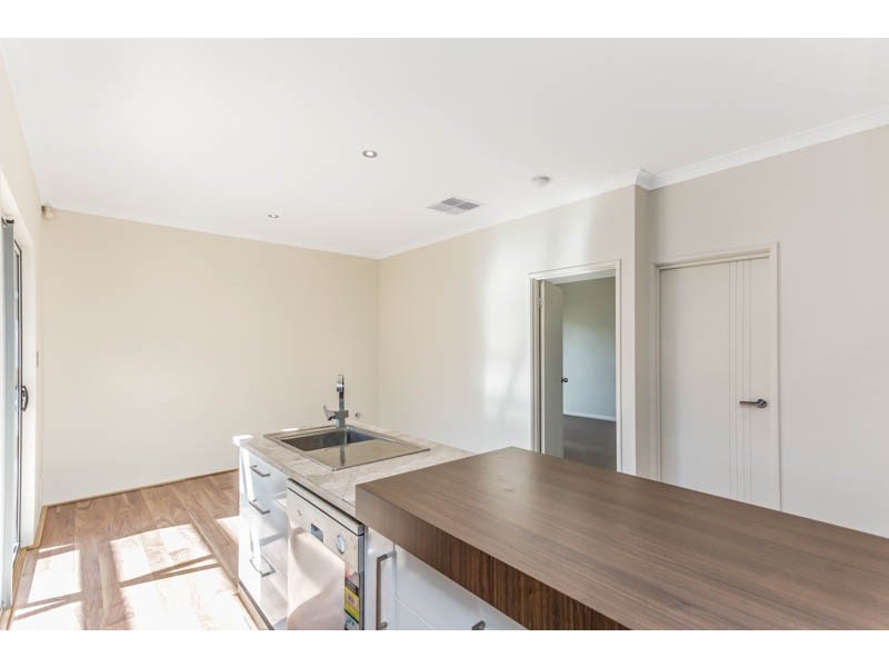 1/16 Wallace Street, Belmont WA 6104