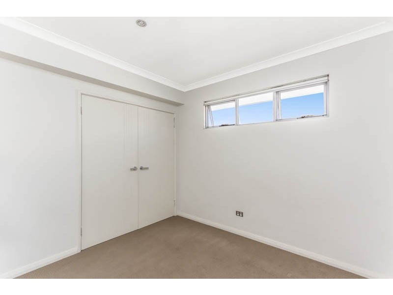 1/16 Wallace Street, Belmont WA 6104