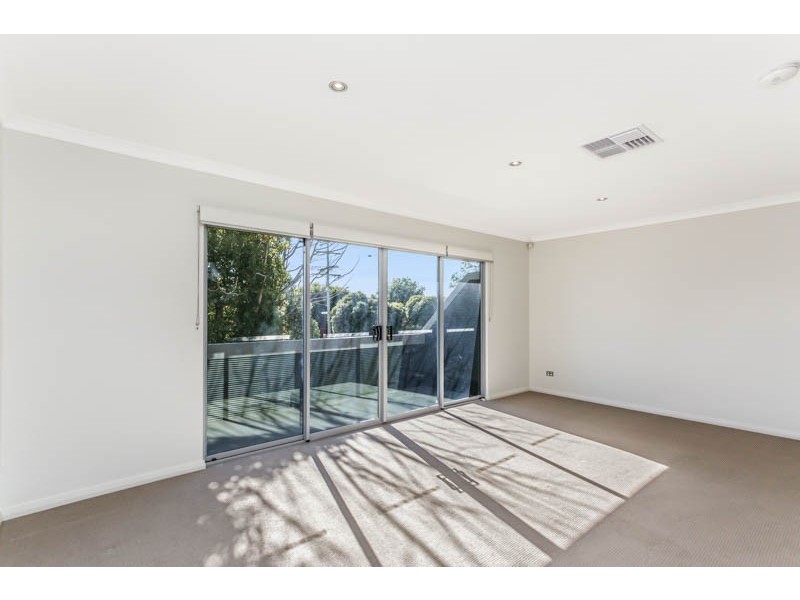 1/16 Wallace Street, Belmont WA 6104