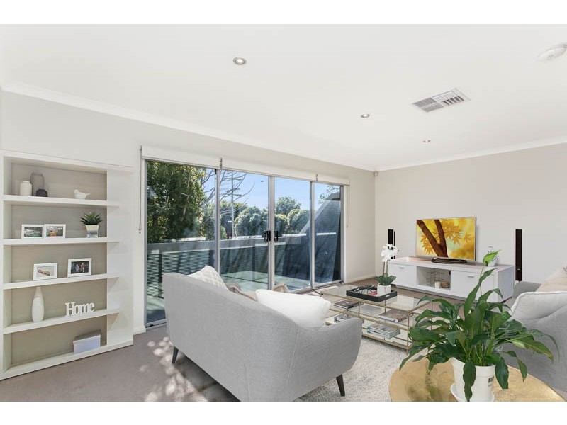 1/16 Wallace Street, Belmont WA 6104