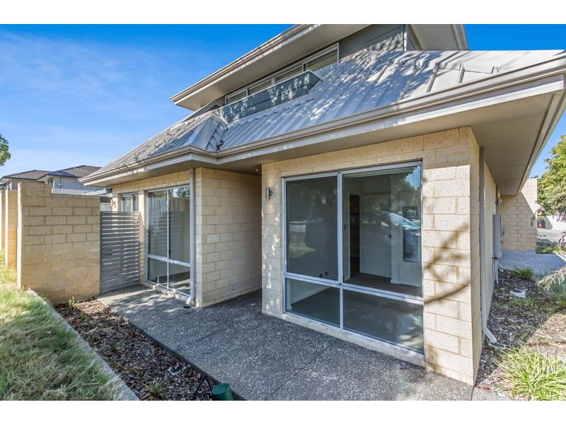 1/16 Wallace Street, Belmont WA 6104